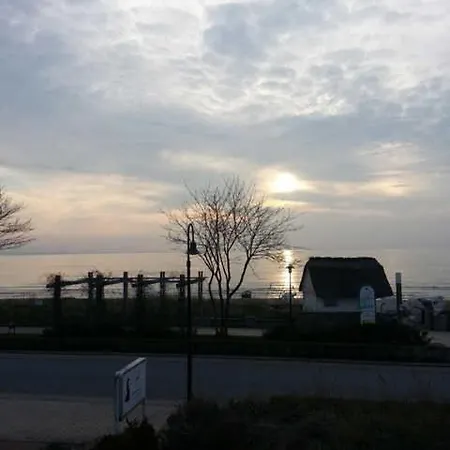 Strandhaus Buchtmitte アパート ハーフクルーク