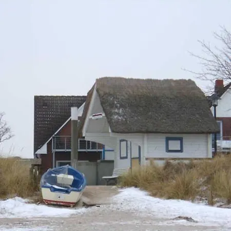 Strandhaus Buchtmitte * Haffkrug